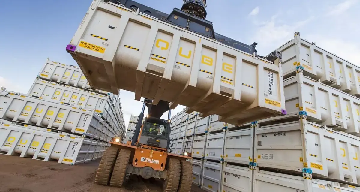 Qube cargo being lifted